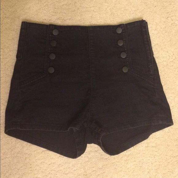 High Wasted Black Shorts