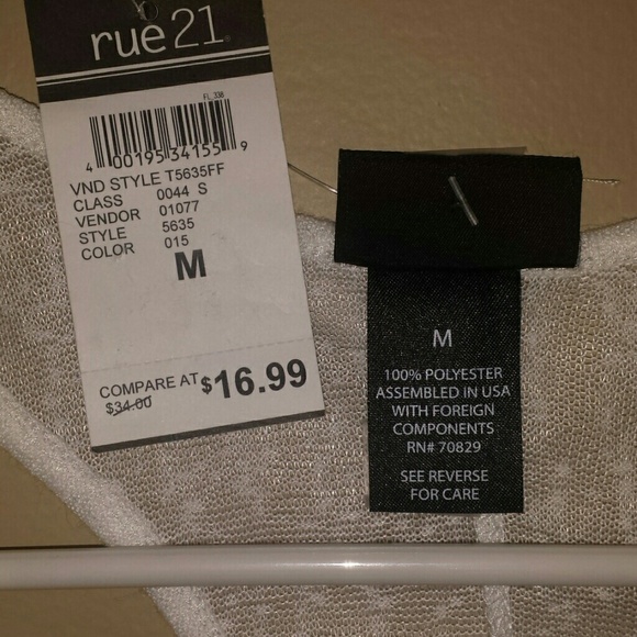 Size Medium Tank top (Rue21) - Picture 2 of 3