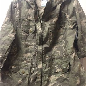 ***SOLD ON MERCARI***Hooded Camo Jacket