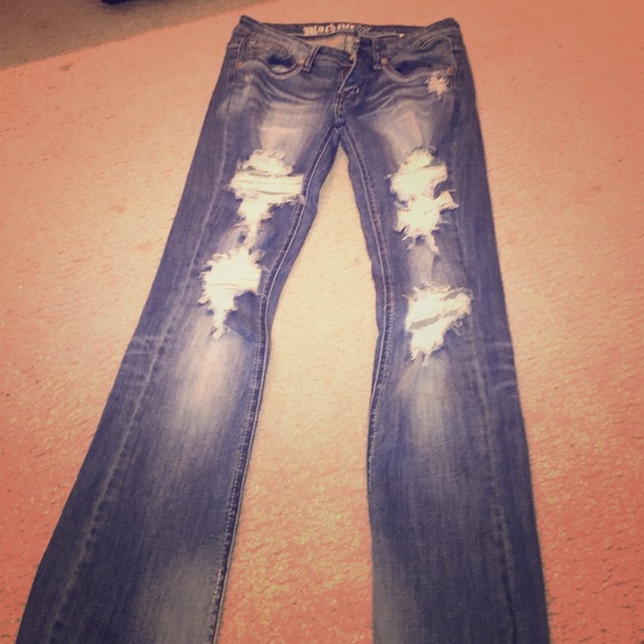 Machine destroyed denim.