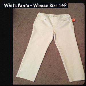 Woman white pants
