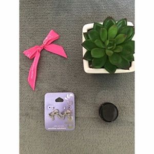 ️️SALE Cute Claire's Earrings