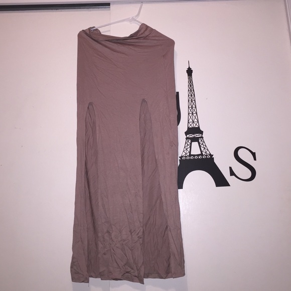 Two sided slit long skirt - Picture 1 of 1