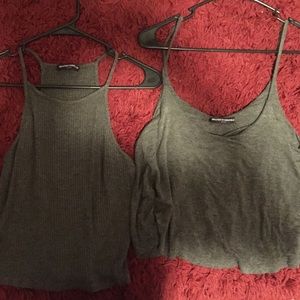 Brandy Melville tops 2 for 18