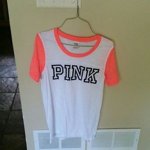 VS Pink tee