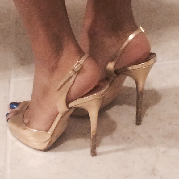 Jimmy Choo Gold Metallic Sling Back Sz 39