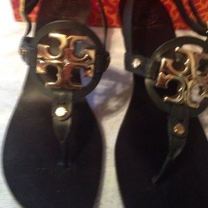 TORY BURCH THONG SANDAL