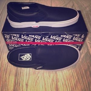 VANS CLASSIC BLACK PERF LEATHER SLIP ON (SIZE 8.5)