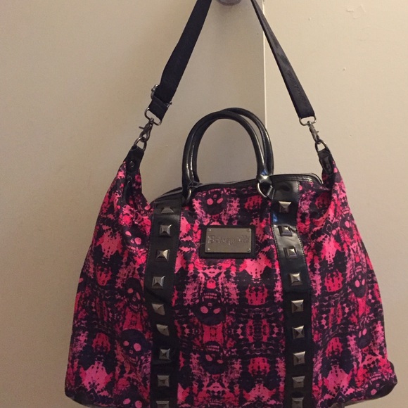 Betseyville large skull bag