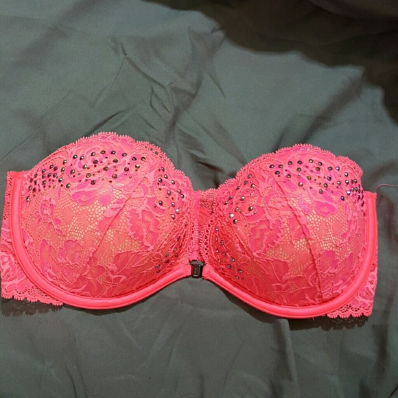 Victoria's Secret padded strapless bra