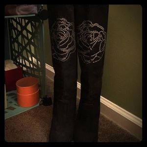 🎉PRICE DROP🎉Betsey Johnson Suede Boots