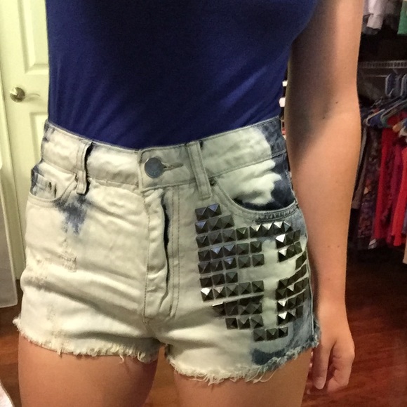 High-waisted, bleached, studded jean shorts