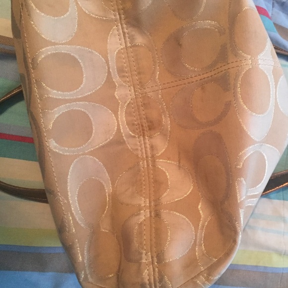 Large authentic coach purse - Picture 4 of 4