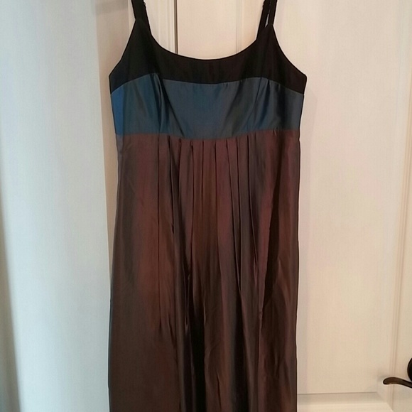 BCBG dress size 8. Perfect for the holidays!