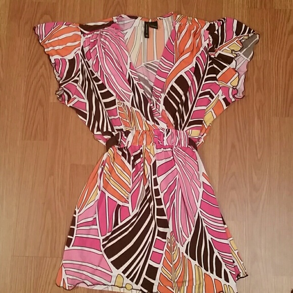 Short sleeve top