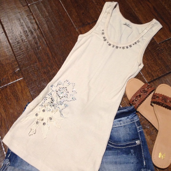 SOLD🎈FREE! Miss ME TANK TOP with any purchase