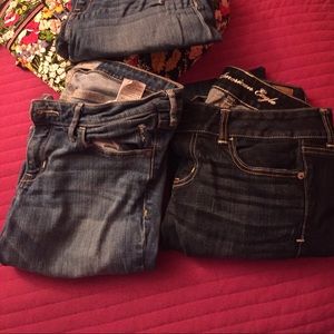 2 pairs of jeans