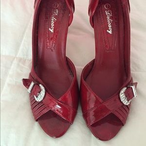 🎉final markdown🎉Red shoes/rhinestone buckle