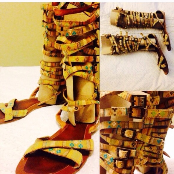 Rare JC x Free People Romana fest Aztec sandals - Picture 3 of 3