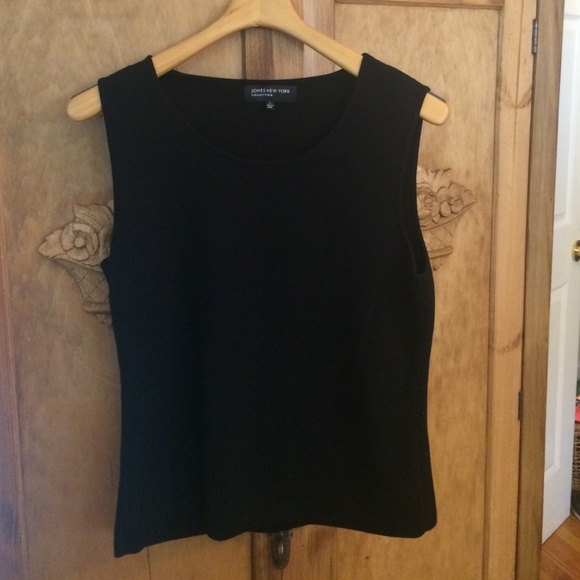Black Sleeveless Top