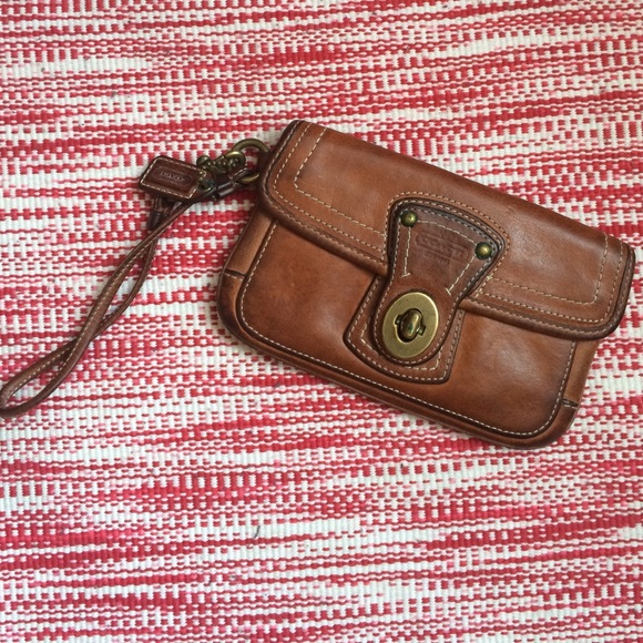 Coach Wristlet- Perfect for holidays!