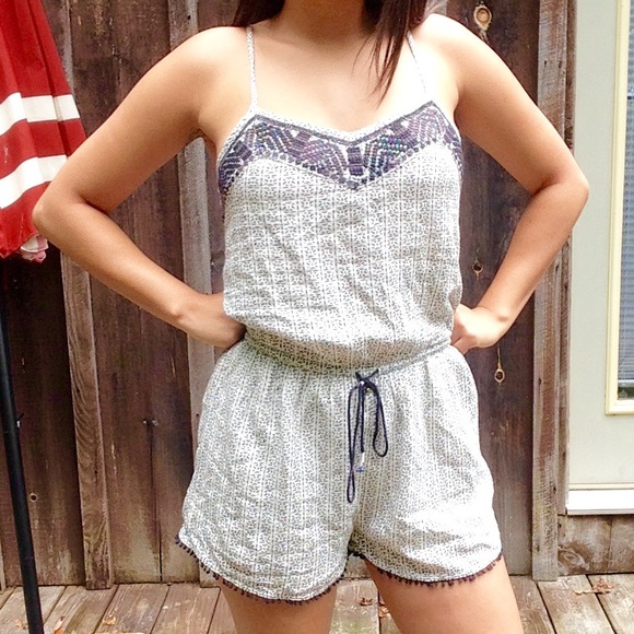 Pretty White and Navy American Eagle Romper!