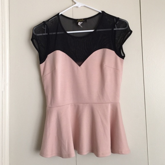 🚨 ACCEPTING BEST OFFERS! Beige Top