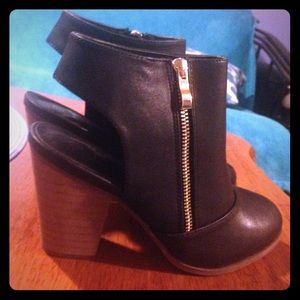Kimberly Betani Chunky Heel Ankle Bootie