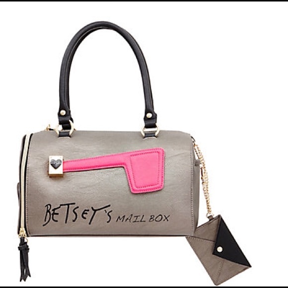 🎀Last One🎀 📬Betsy johnson Mailbox Satchel📪