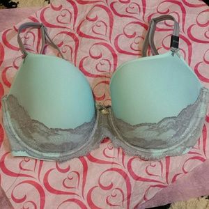 32DDD Victorias Secret bra