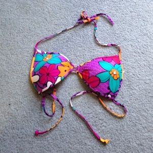 Adorable swim top!