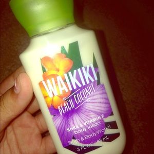 Waikiki beach coconut travel size lotion