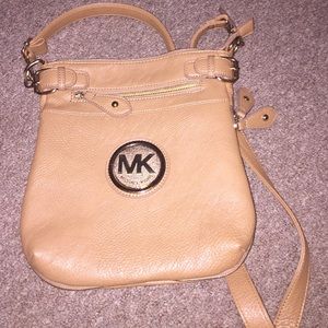Michael kors cross body