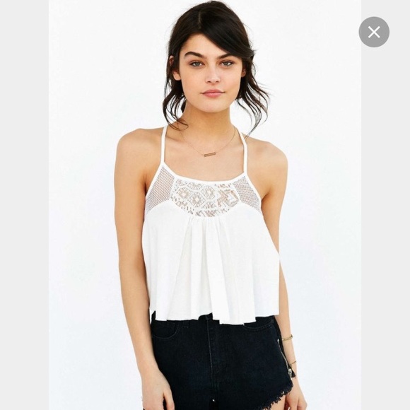 Urban Outfitters Tops - Urban Outfitters swingy lace cropped tank top. Med