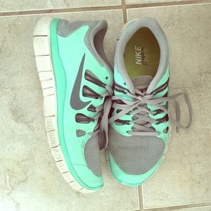 Nike free runs 5.0
