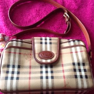 Pre-loved BURBERRY PURSE