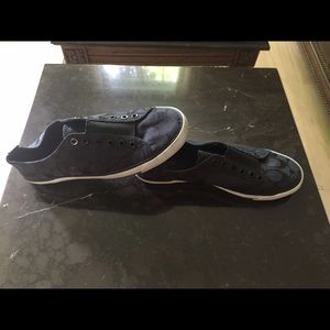 Black Coach tennis shoes