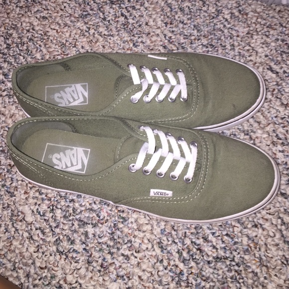 brand new army green vans