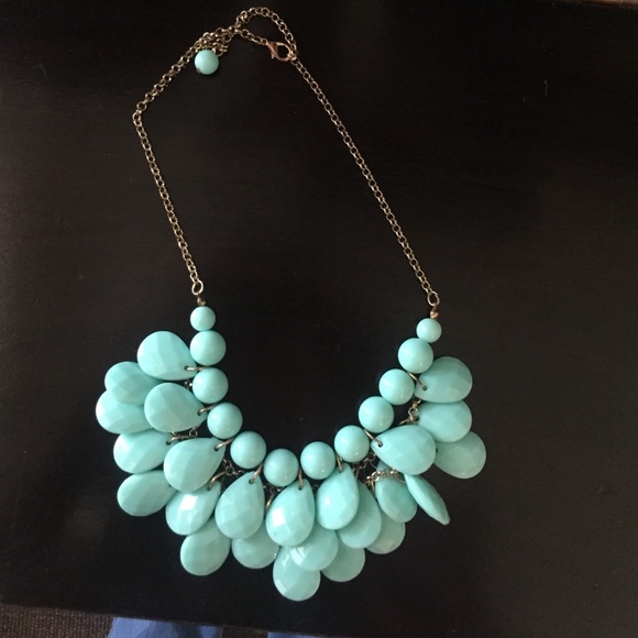 Statement necklace