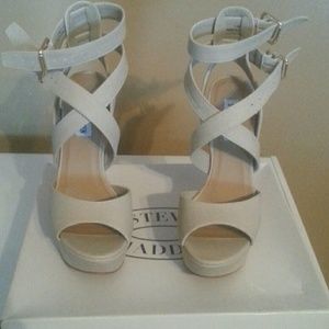 Steve madden wedge sandals