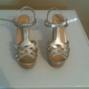Wedge sandals