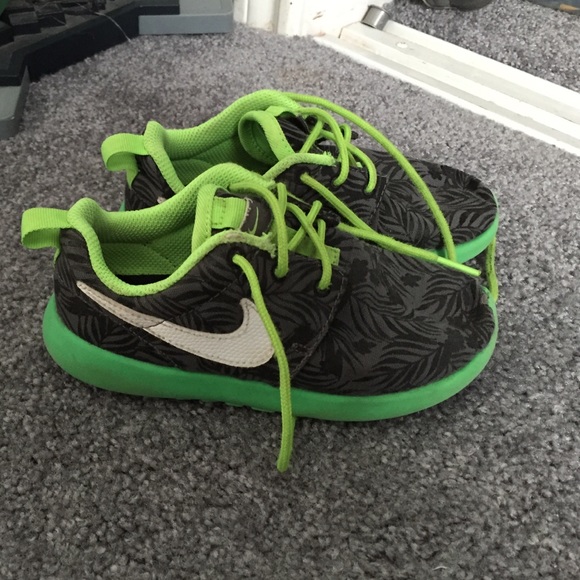 LAST CHANCE!!!! Kids roshe