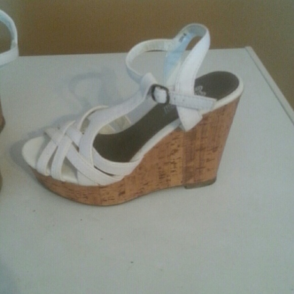 Wedge sandals - Picture 3 of 4