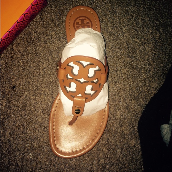 SOLD - Picture 3 of 4