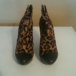 Jessica Simpson ankle heel booties