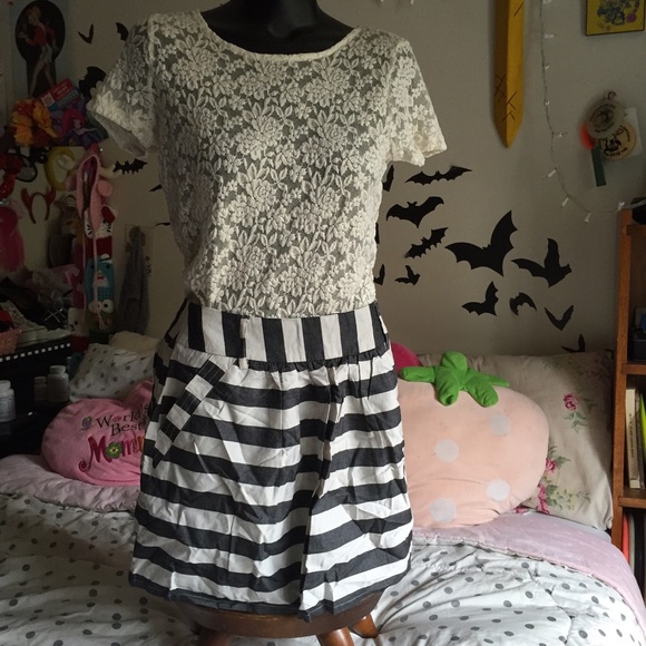 Jailhouse striped skirt with pockets