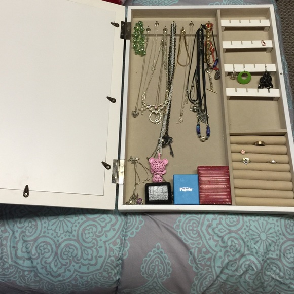 Jewelry wall holder!