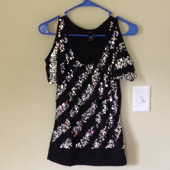 Open shoulder black sequin top