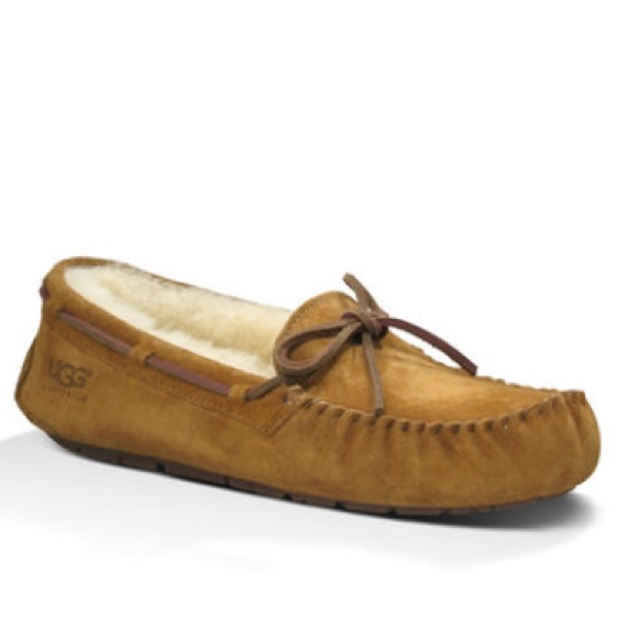 Chestnut UGG Moccasins Dakota