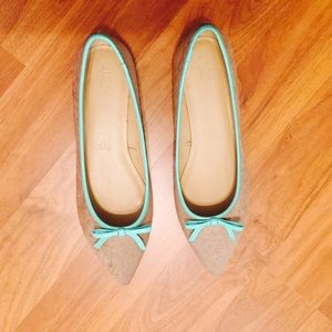 Joe Fresh tan w/mint green accents flats.